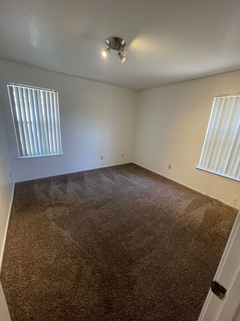 Spacious 3-Bedroom Condo at 214 A Street – Prime UC Davis location available Sept 2026 – photo 4