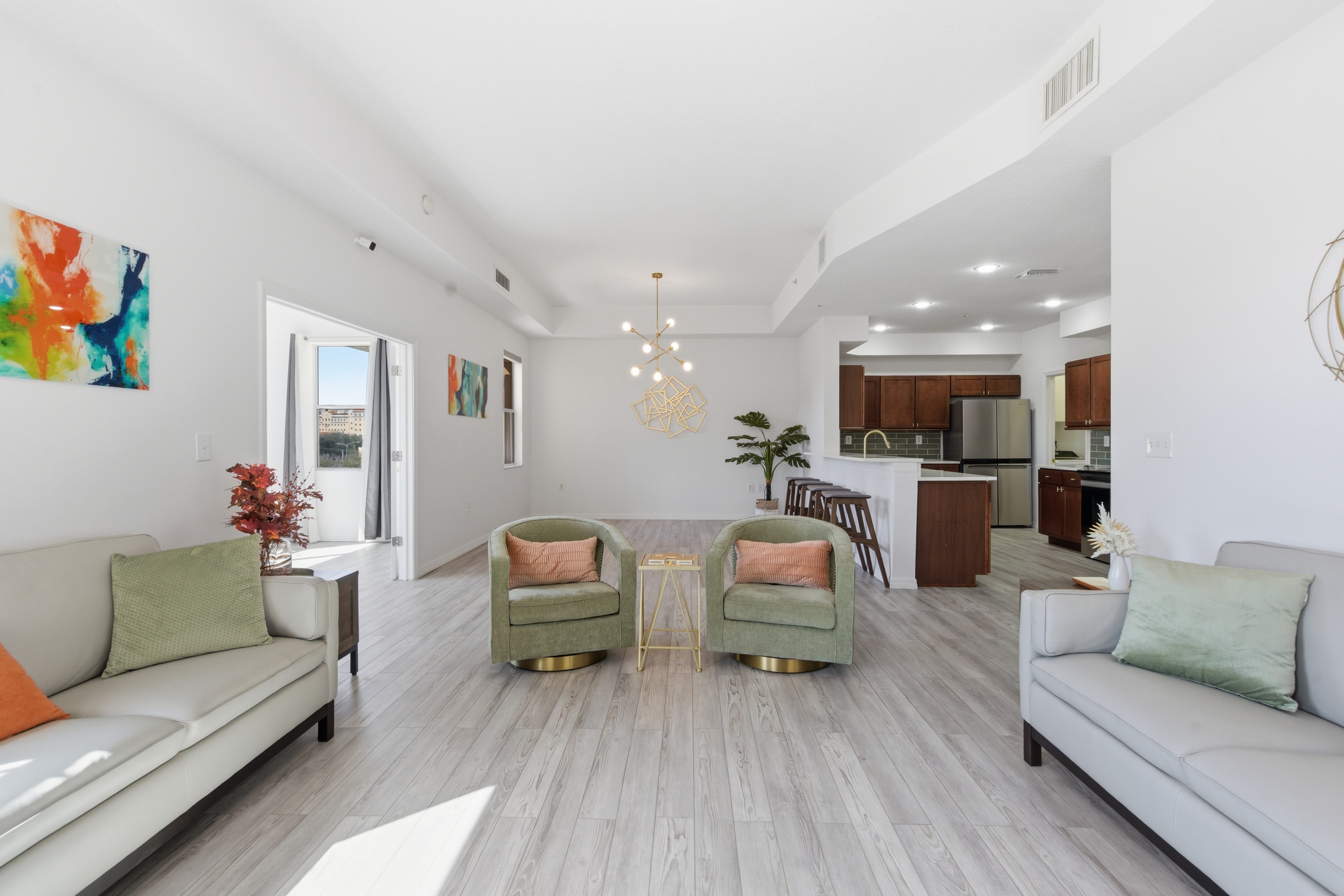 642 Wells Ct – photo 3