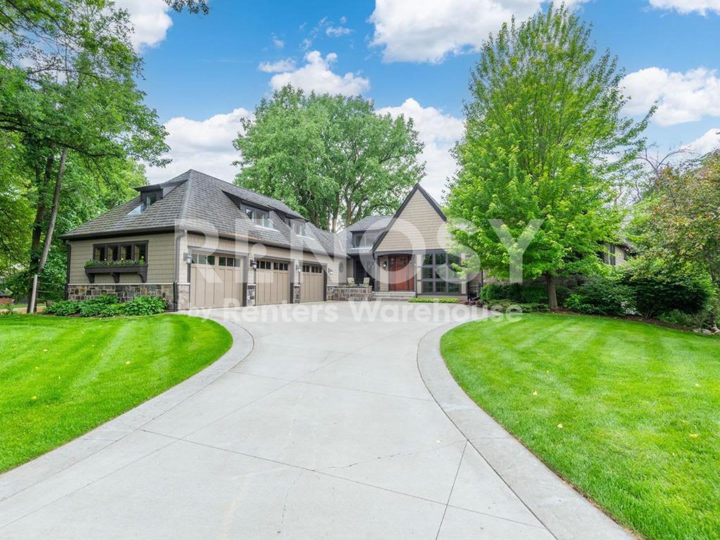 Available September 1st 5 Bedroom 4 Bath Single Family Home in Wayzata – photo 3