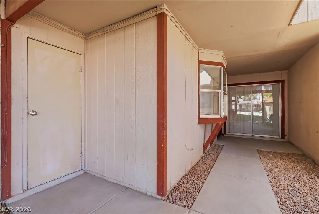441 N Lamb Boulevard – photo 3