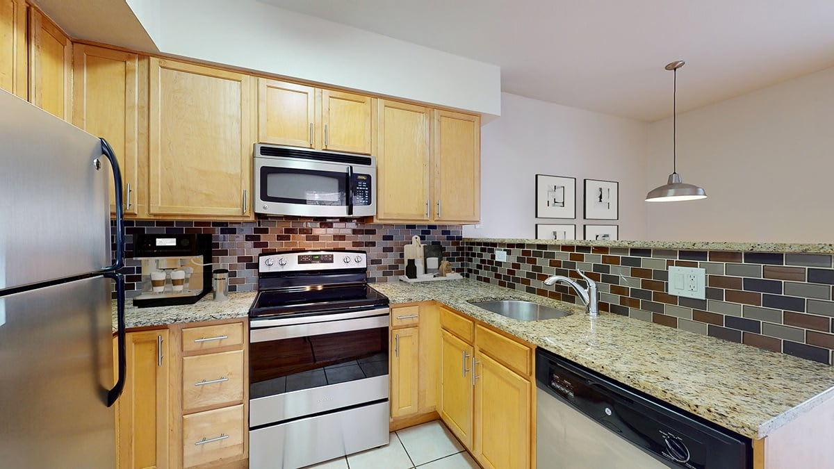 1485 Clayton – photo 2