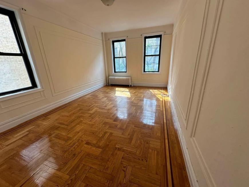 2851 Valentine Avenue – photo 3