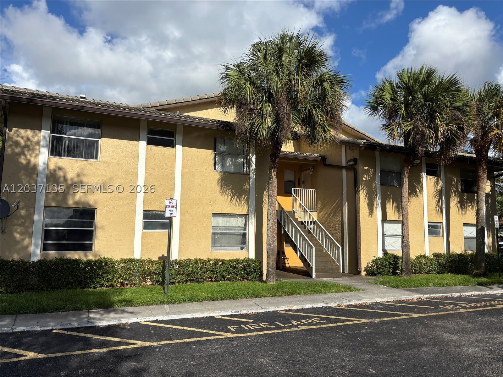 11585 NW 43rd St – photo 1
