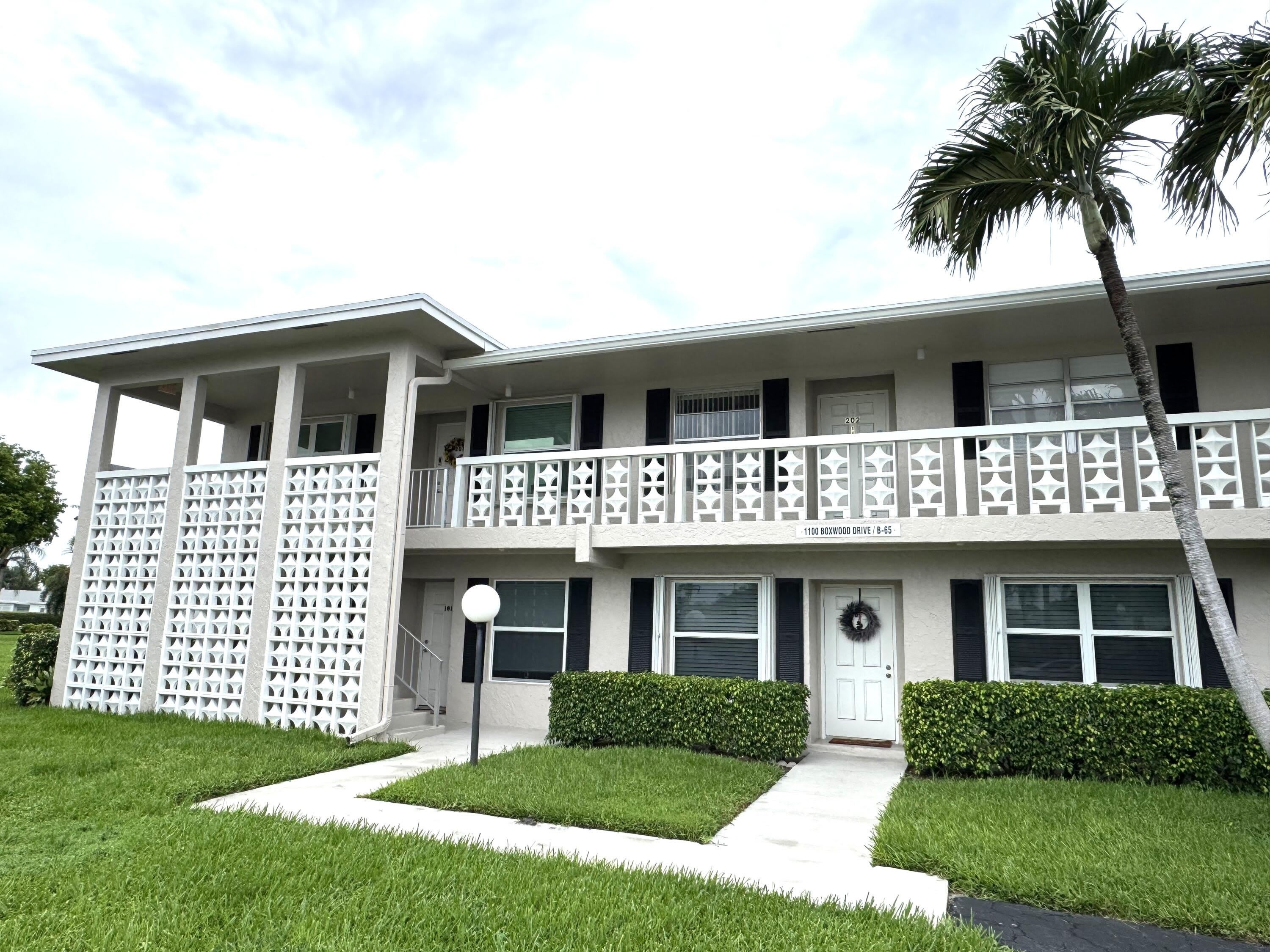 1100 Boxwood Drive – photo 1