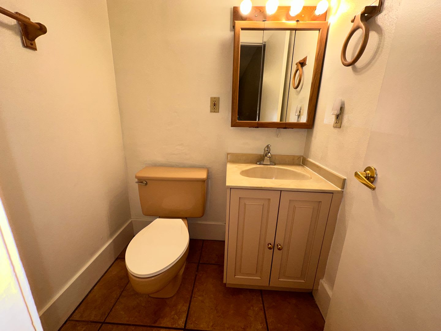 1St Months Rent Free Downtown Fort Myers Condo – photo 4