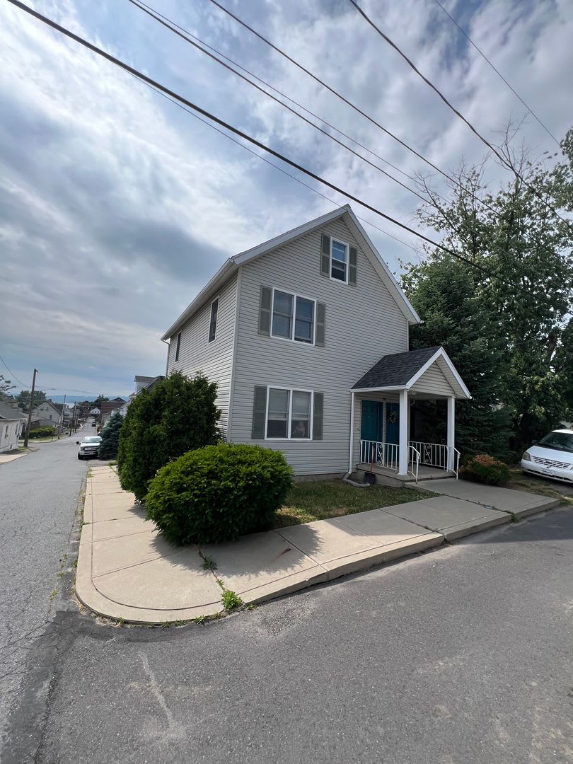 301 East Elm Street – photo 2