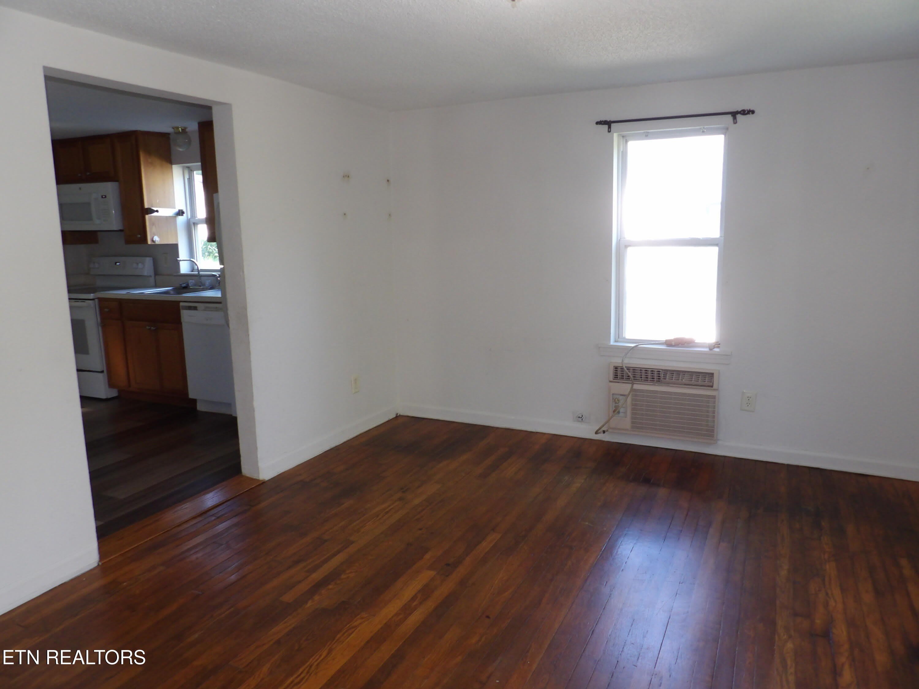 332 Cleveland St – photo 5