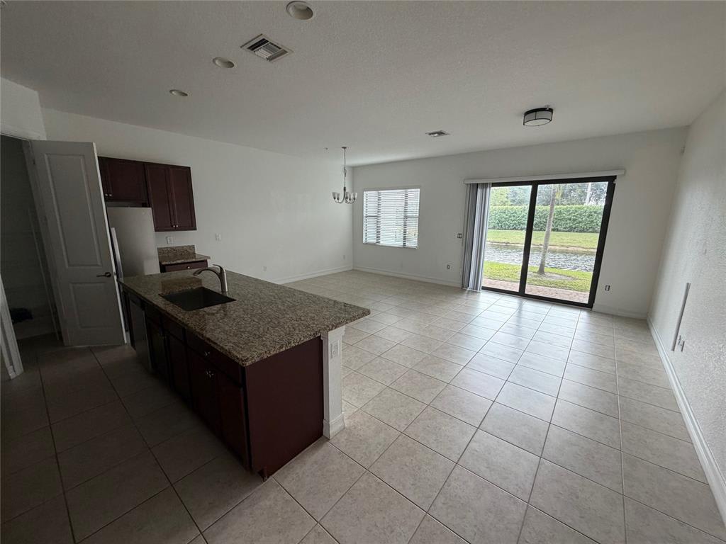 11330 Southwest 16th Street – photo 4
