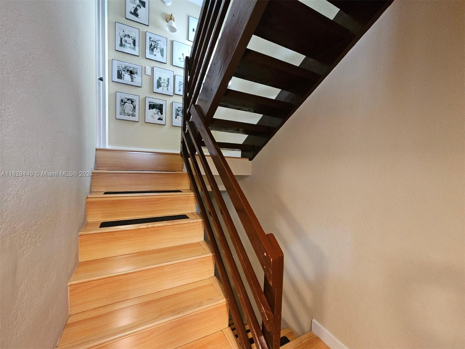 400 Valencia Avenue – photo 4
