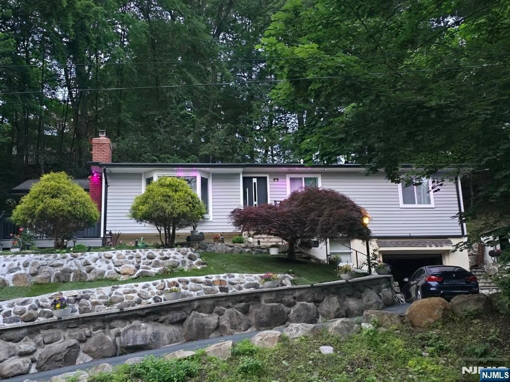 29 Ramapo Hills Boulevard – photo 1