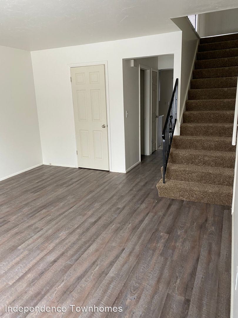 Independence Townhomes – photo 2