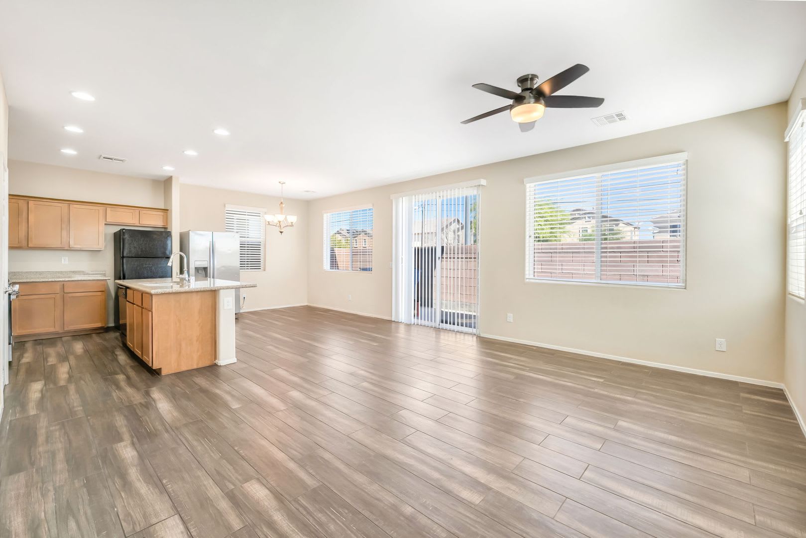 Modern Comfort With Flexible Living In A Convenient Las Vegas Location – photo 3
