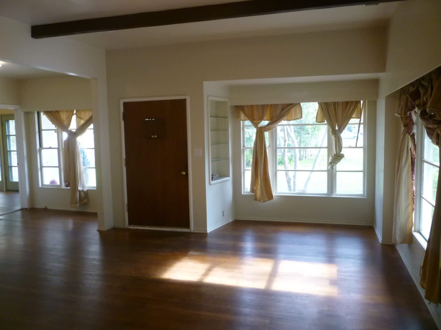 3 Bedroom plus bonus room! Close to Enloe, CSUC and Downtown – photo 4