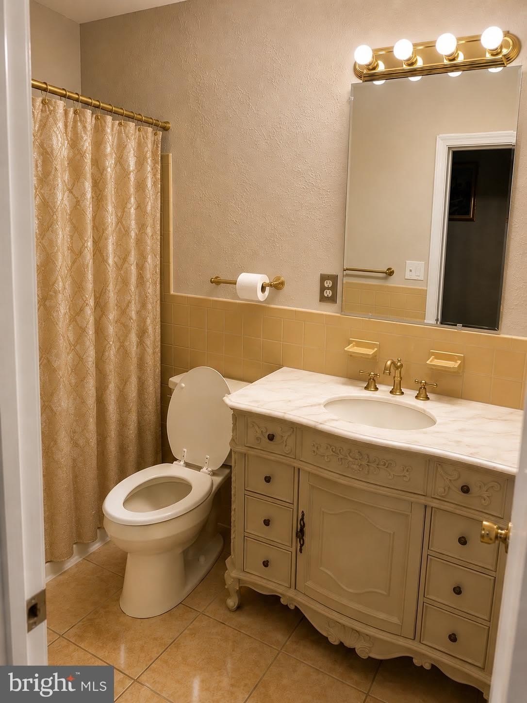 212 Dauntly Street – photo 4