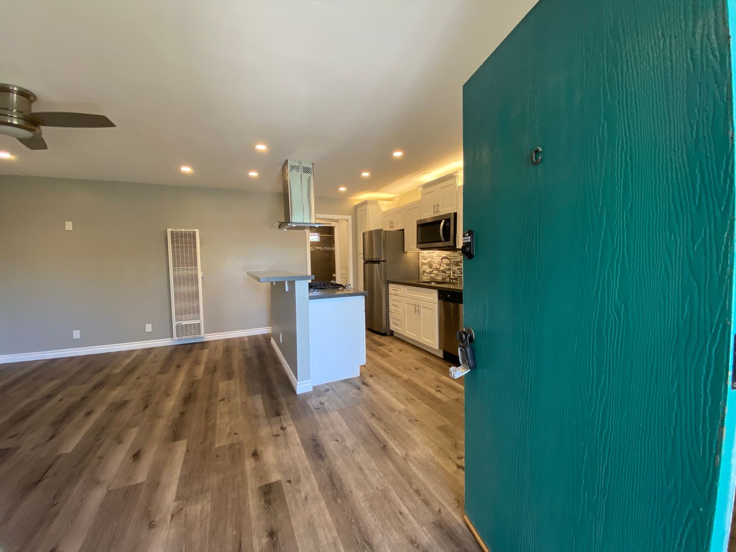421 S. Myers – photo 2