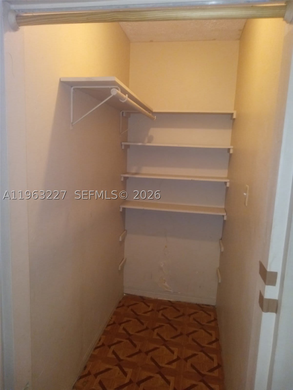 1925 Harding St – photo 5