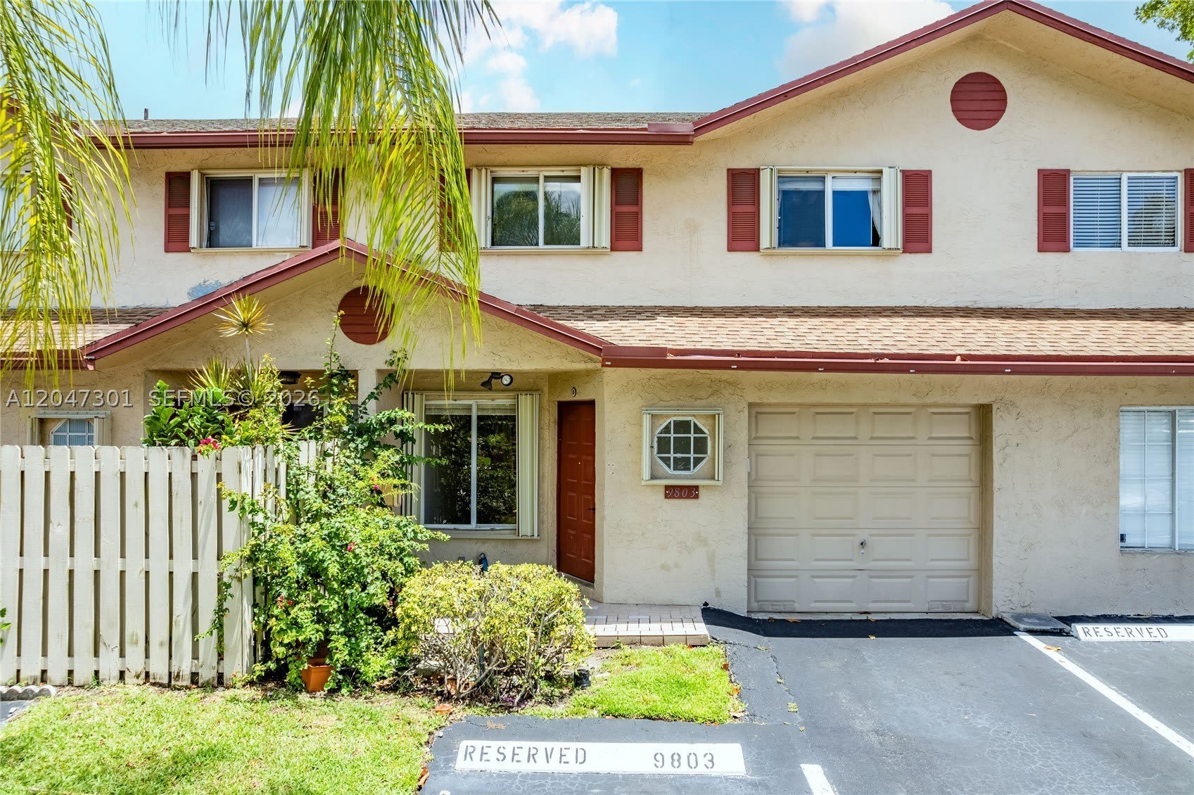 9803 NW 37th St – photo 4