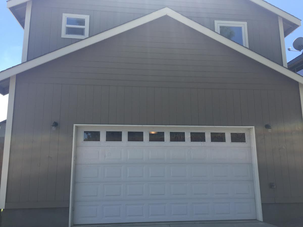 PET FRIEDNLY HOME Near Old Mill District, quiet neighborhood. – photo 3