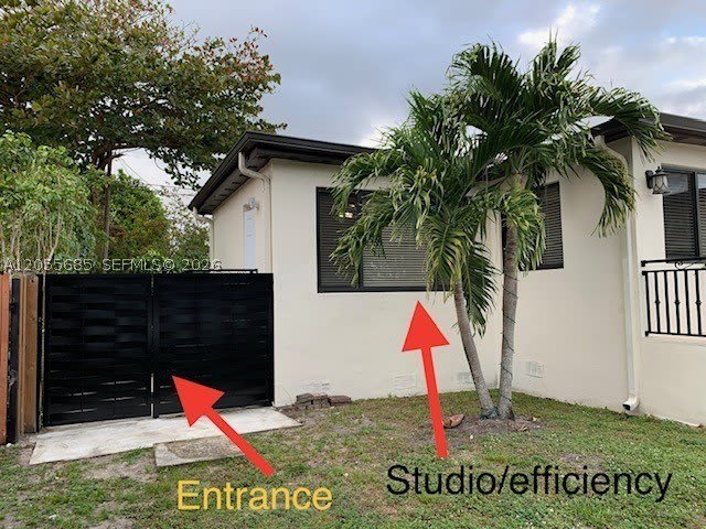 7935 SW 17th Ter – photo 2