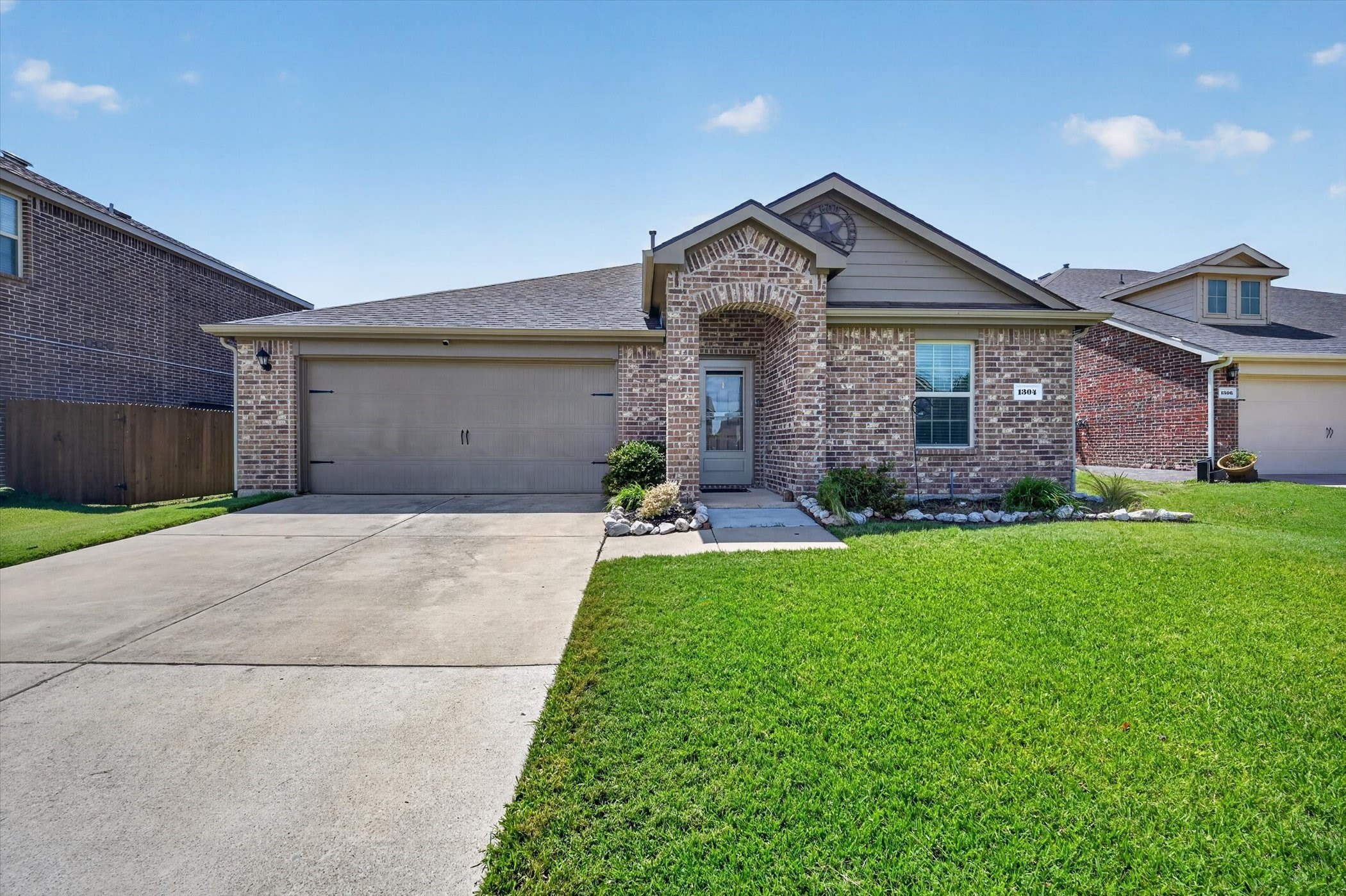 1304 Pampa Grass Drive – photo 1