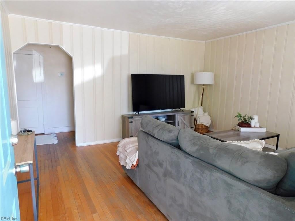 2224 Maple Street – photo 3