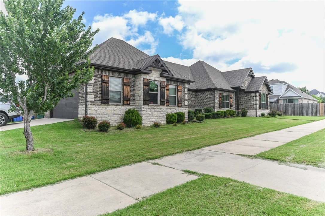 5824 W Persimmon Street – photo 2
