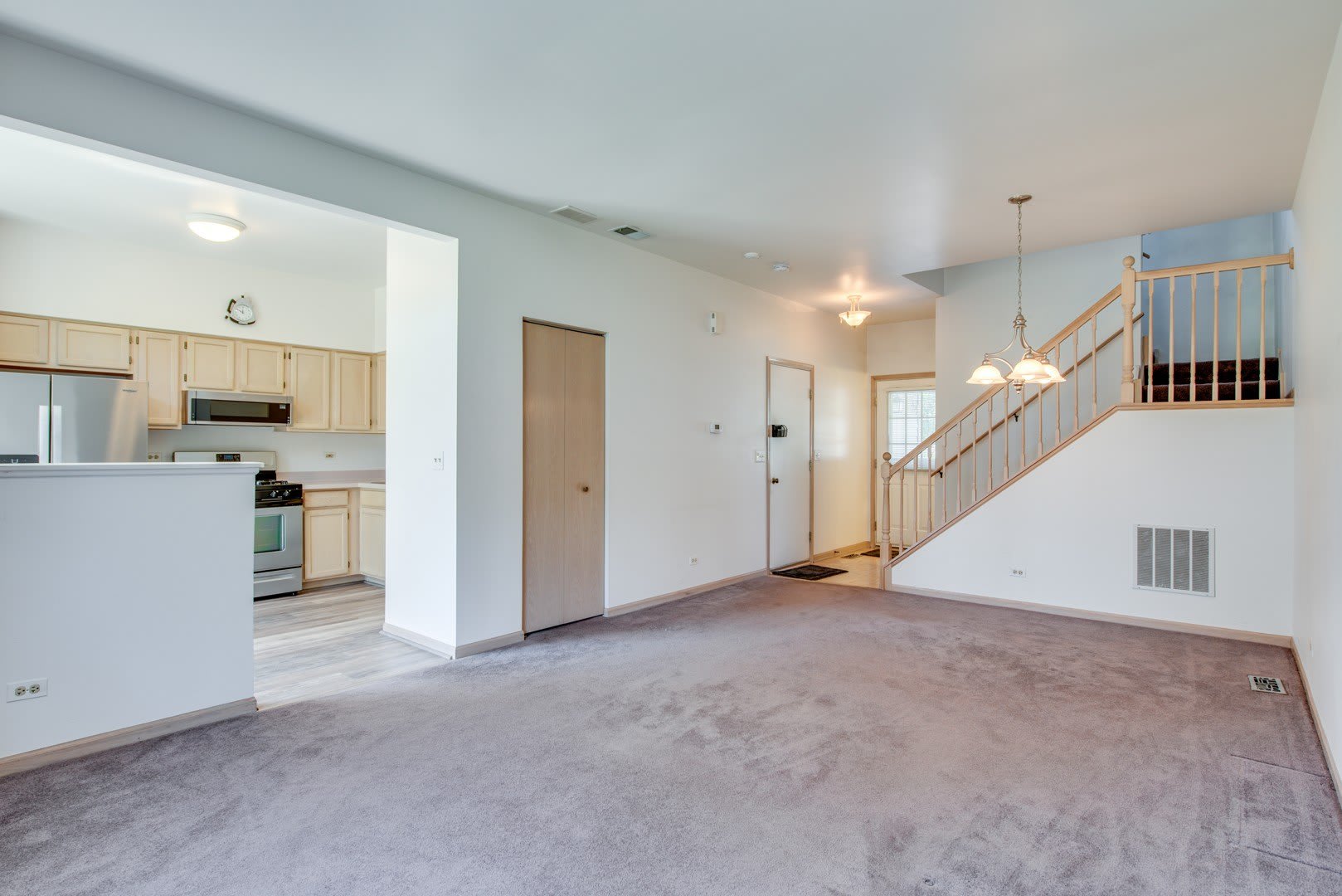 1216 Arapaho Court – photo 3