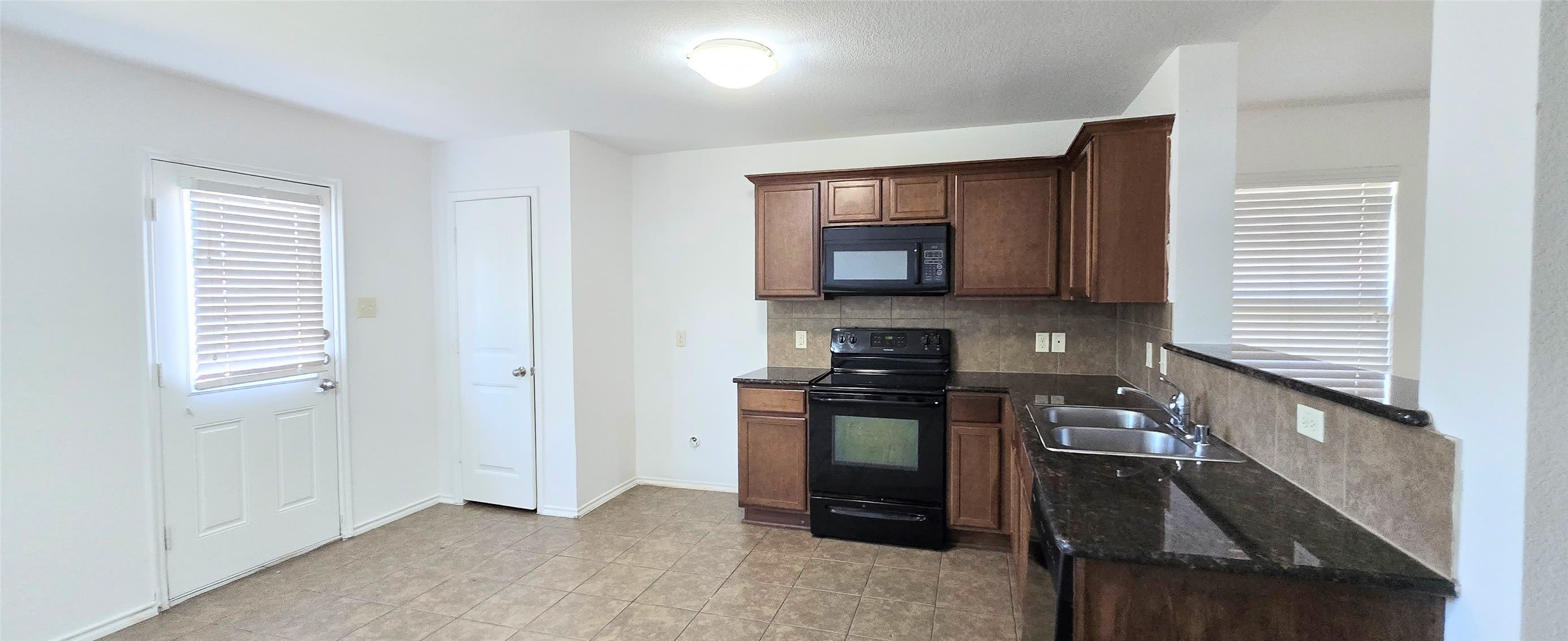 319 Elam Drive – photo 4