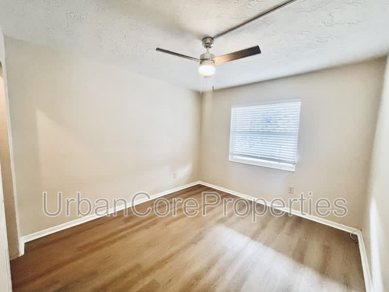 115 7th Ave N – photo 5