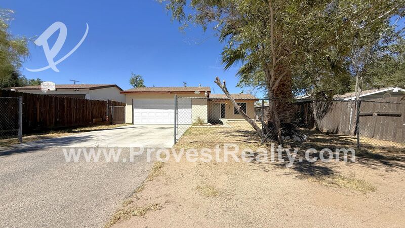 16352 Vine St – photo 2