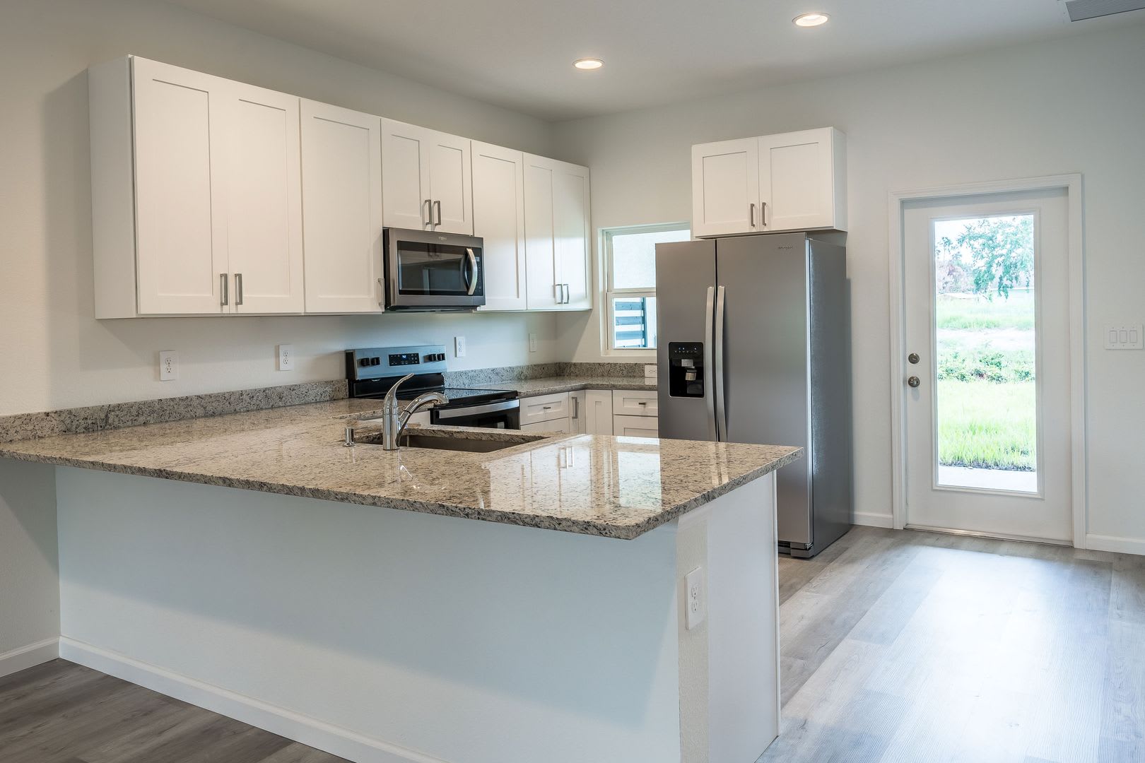 Brand New Home for Rent! – photo 5