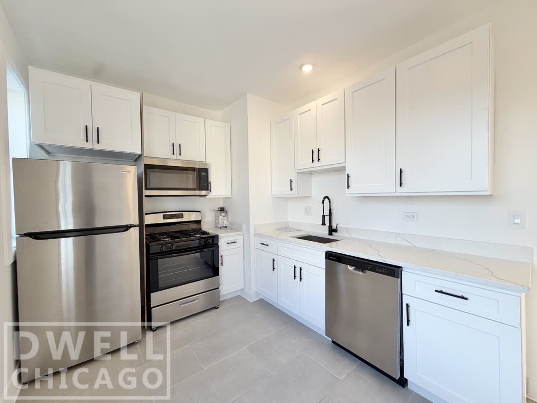 1945 W Augusta Blvd – photo 1