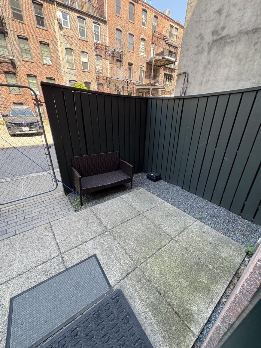 400 Massachusetts Ave. – photo 2