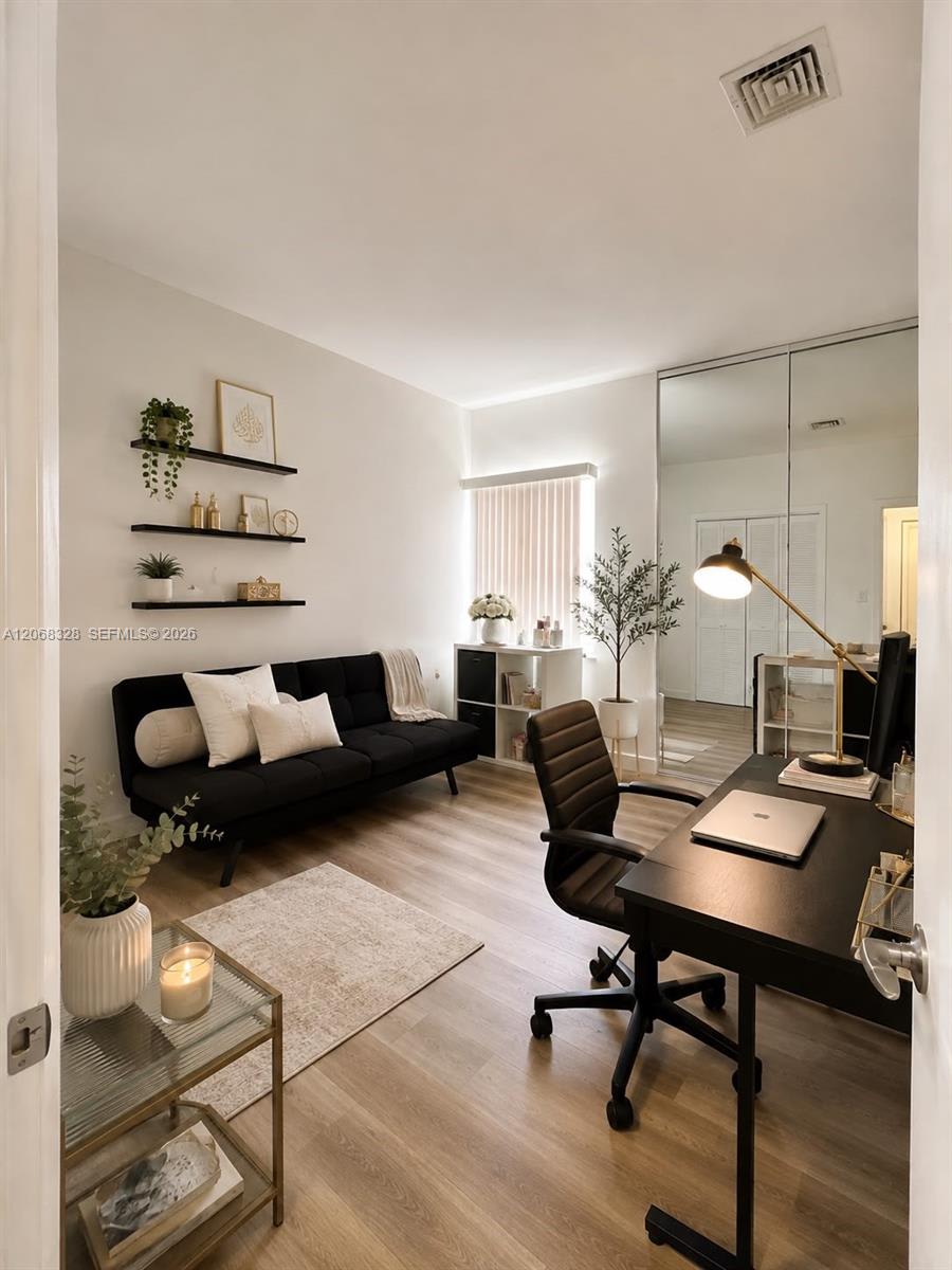 9139 Fontainebleau Blvd – photo 4