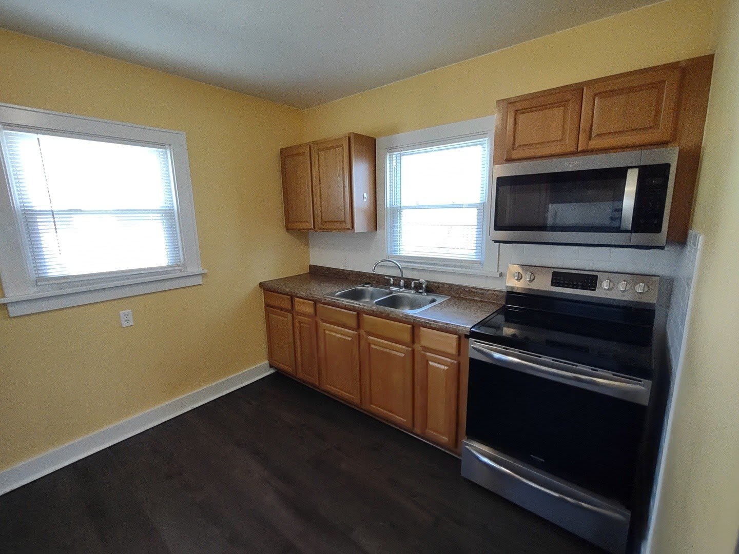 912 Douglas Street – photo 4