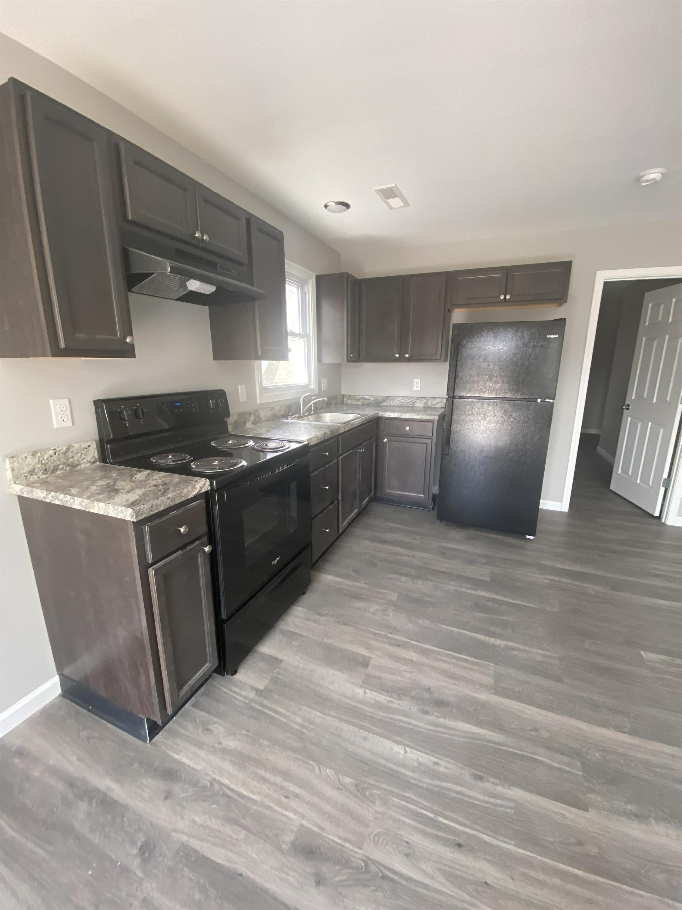 1608 East 7th StreetB – photo 2