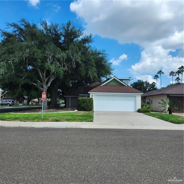 419 Country Club Drive – photo 1