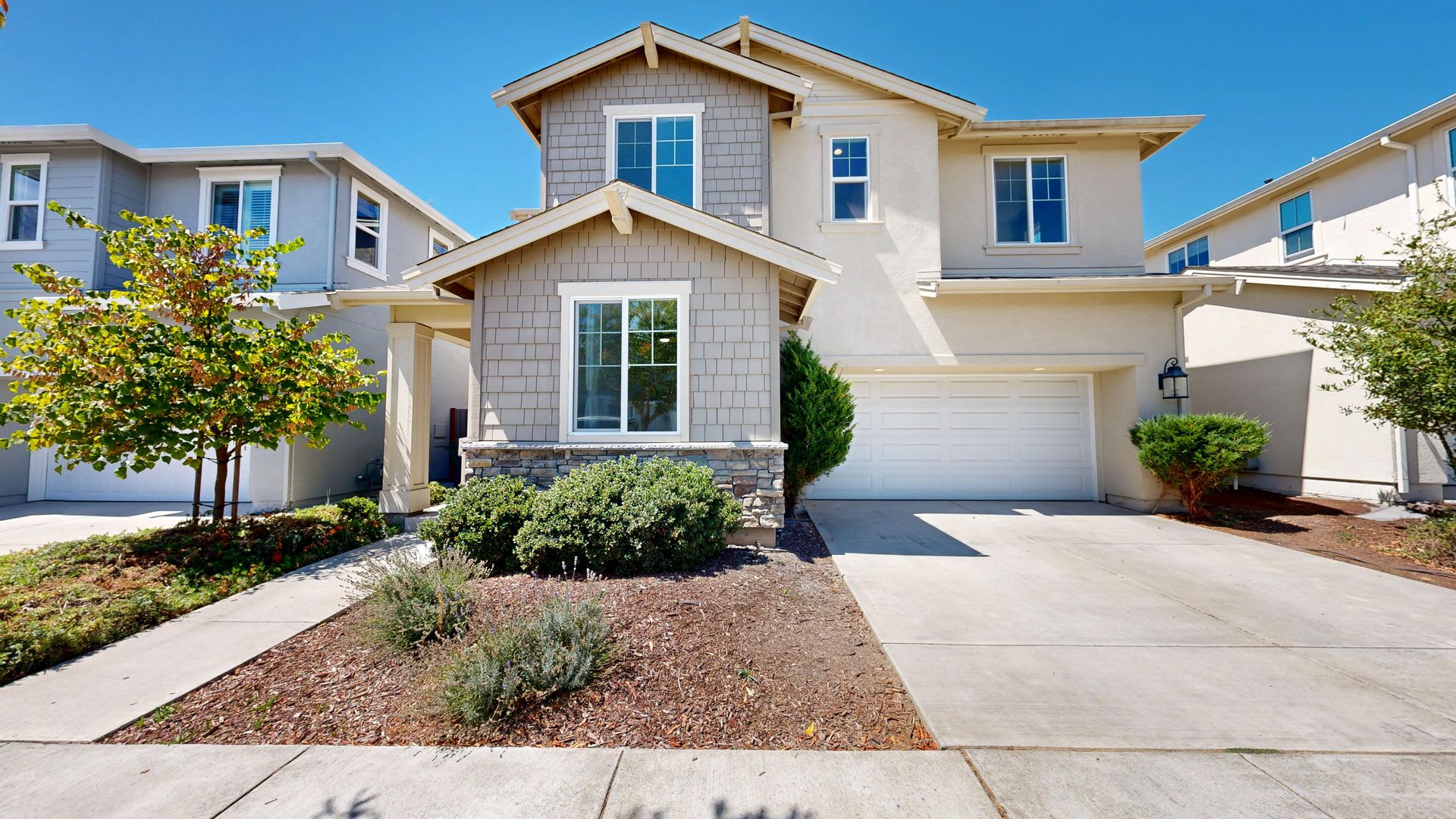 Bright Four Bedroom Three Bathroom Two Story Single Family Home – photo 1