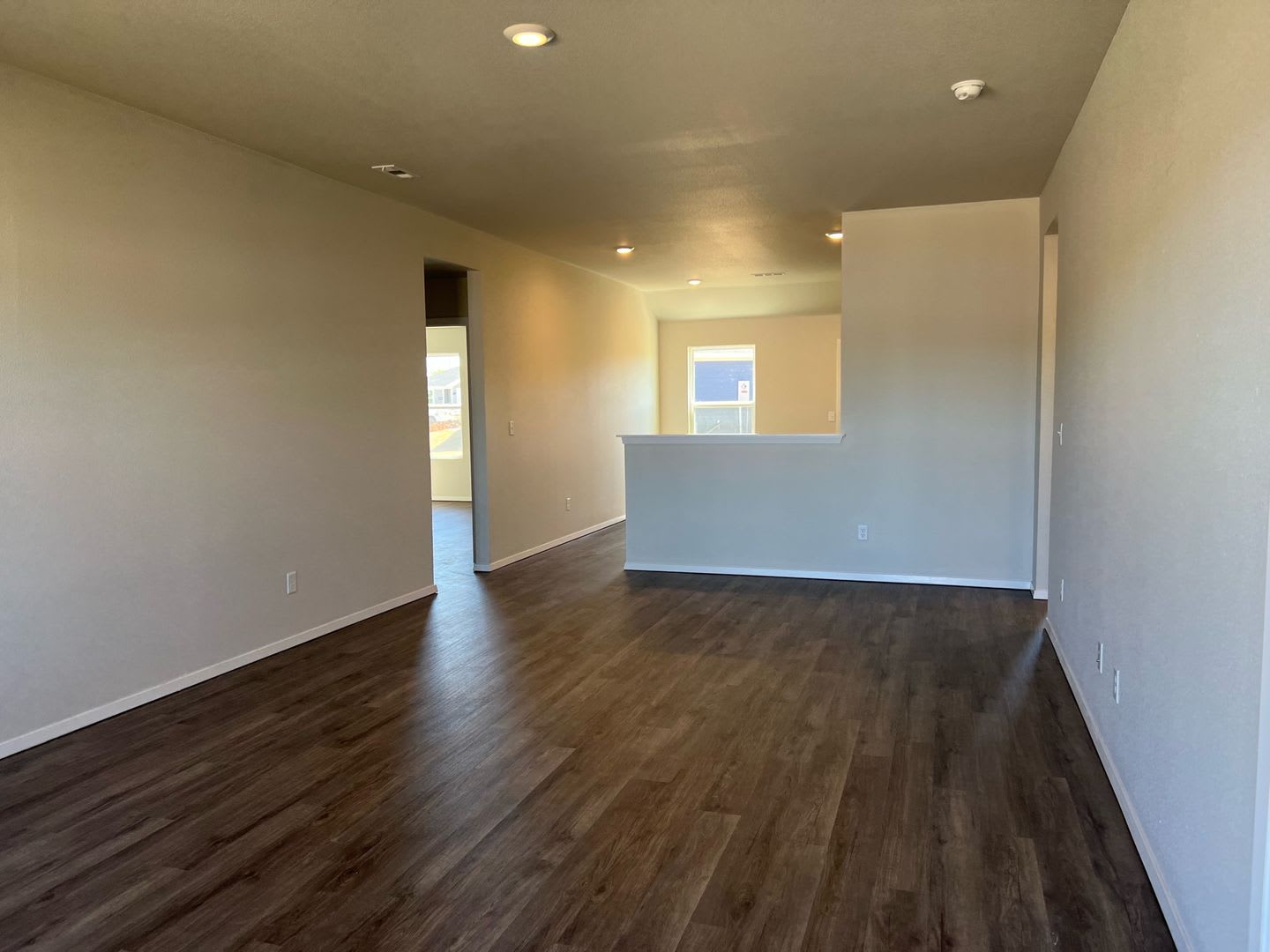 Leasing Special 1 2 Off First Months Rent Backyard Fencing Included Beautiful Brand New Homes Carley Crossings – photo 3