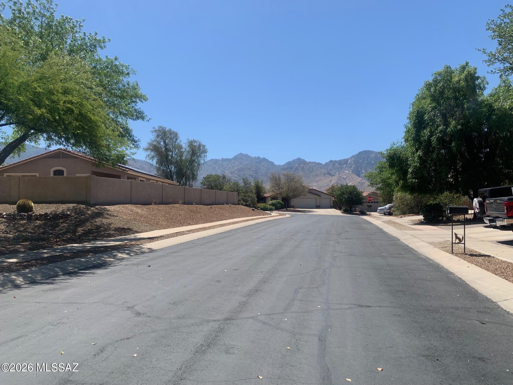 2514 E Petroglyph Lane – photo 3