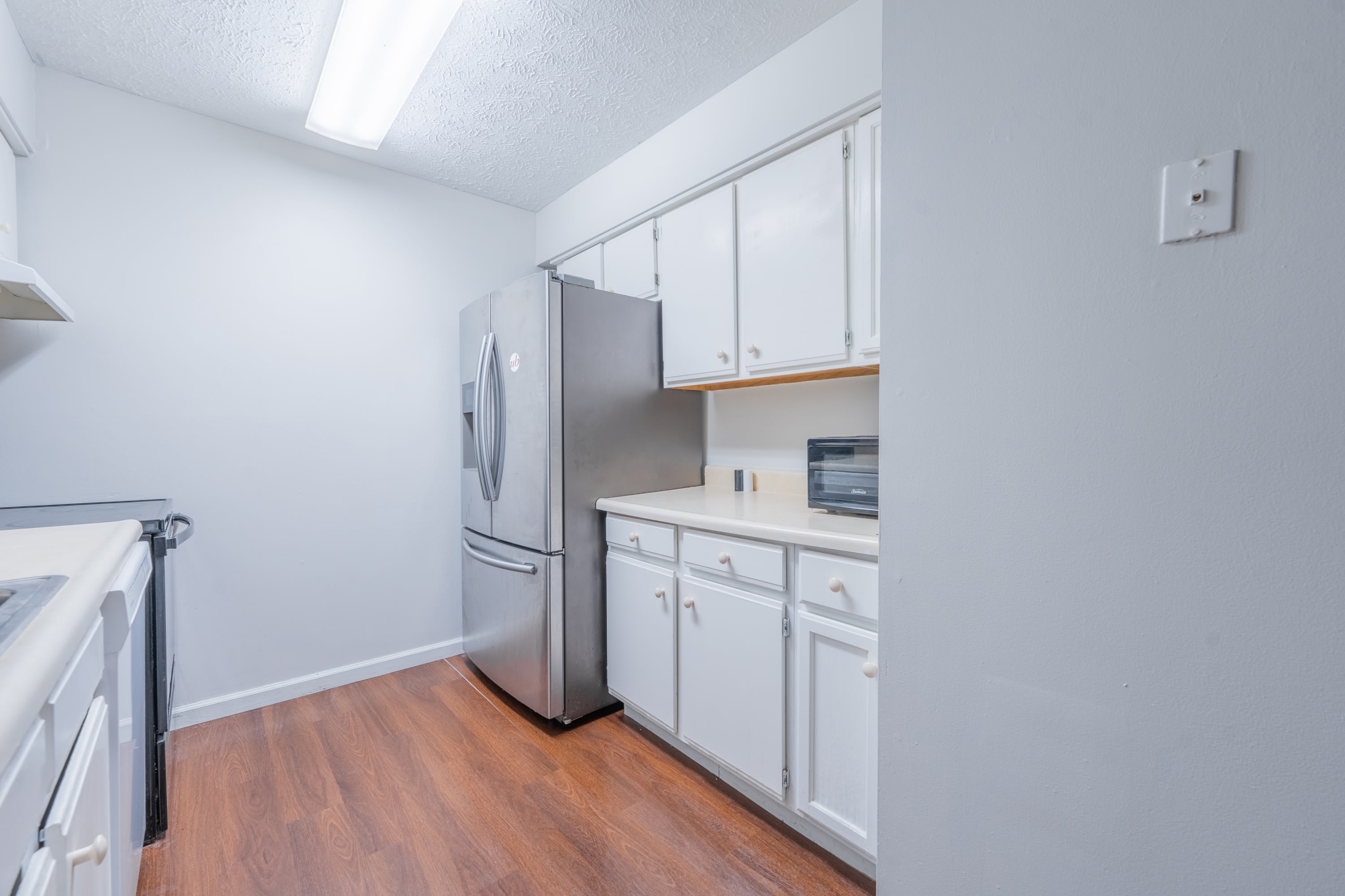 3200 John Hinkle Place – photo 4
