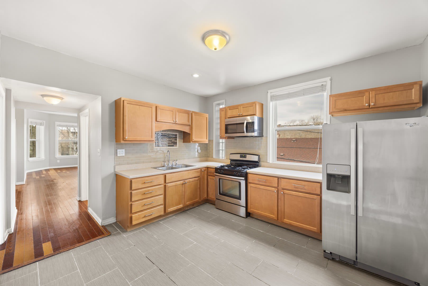 6649 S Rhodes Avenue – photo 5