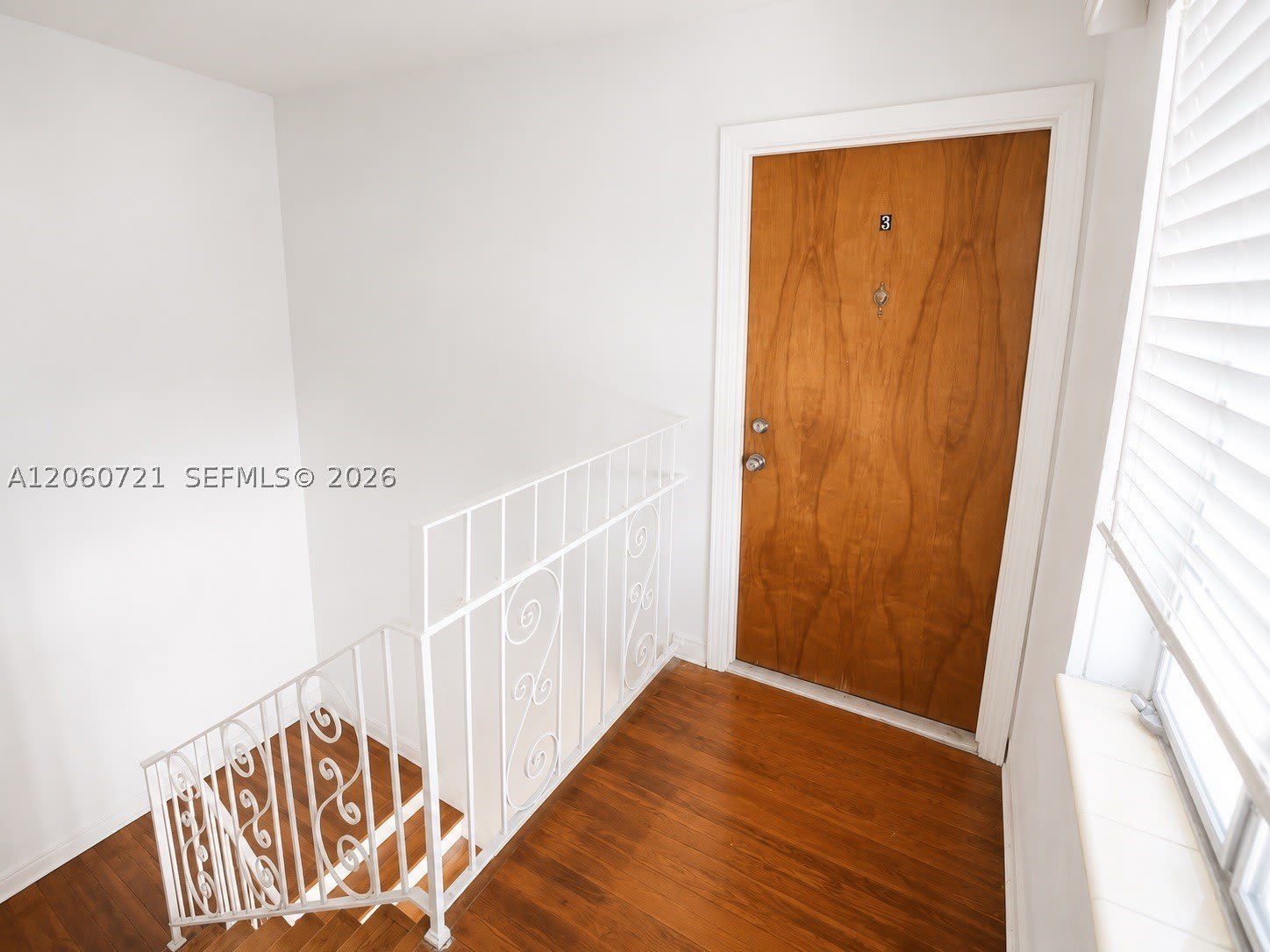 7407 Byron Ave – photo 4