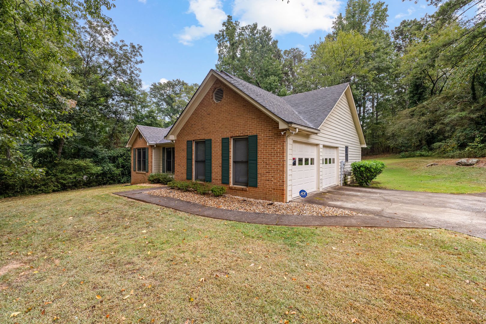 Updated 3BR Ranch Near Downtown Fayetteville – photo 4