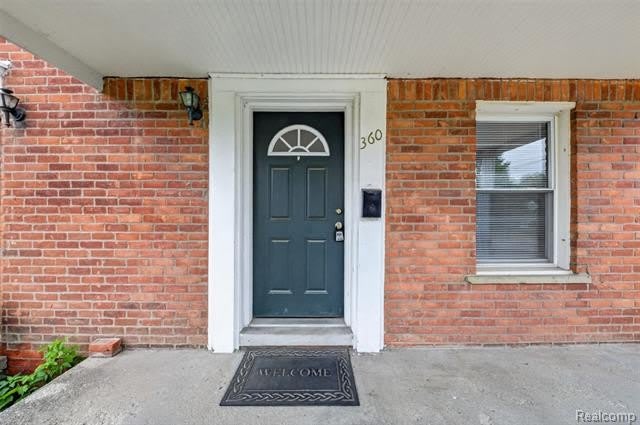 360 Parkview Drive – photo 2
