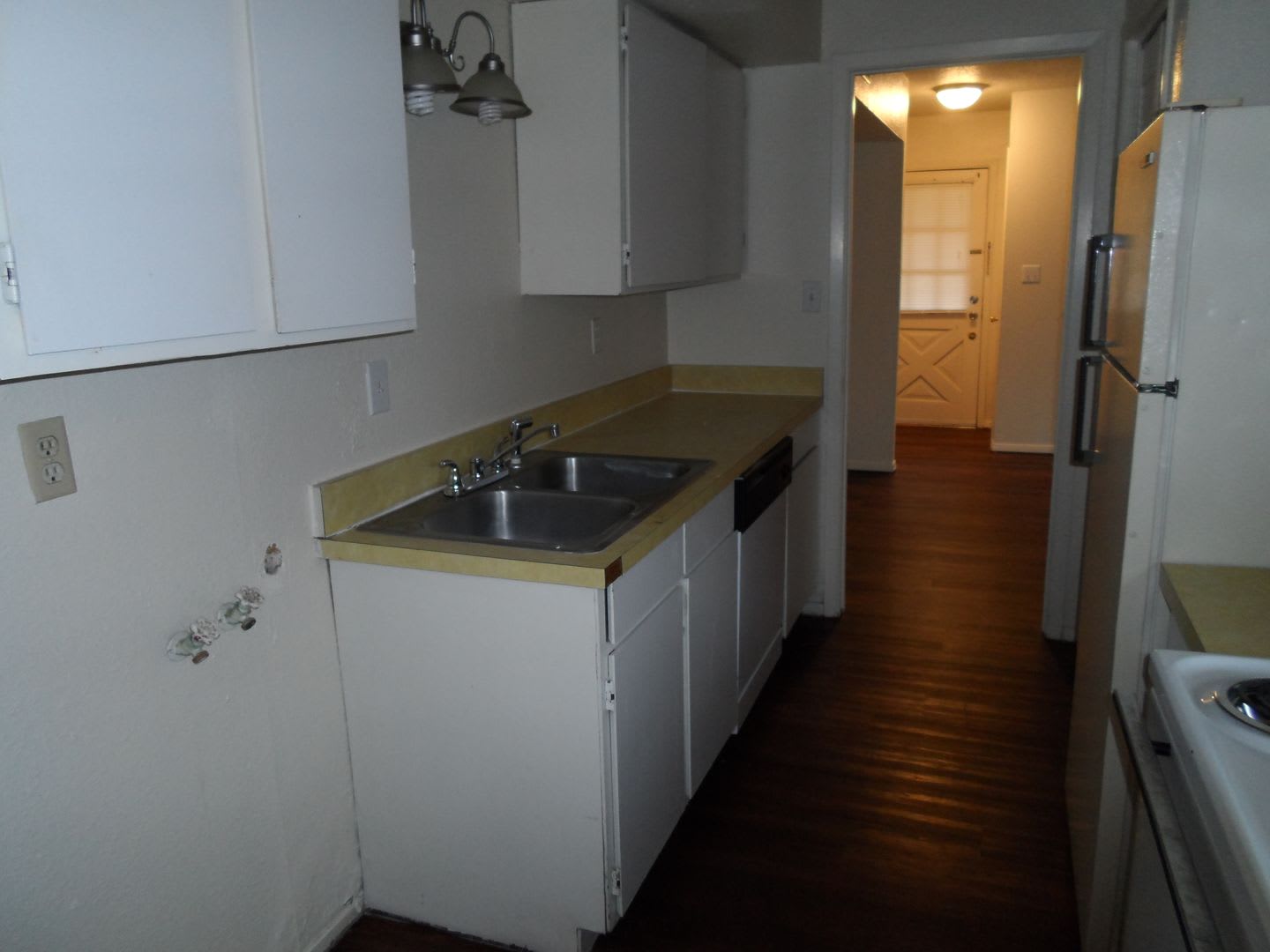 College Station -2 bedroom /1.5 bath Townhome-Style Fourplex on TAMU Shuttle Route! – photo 5