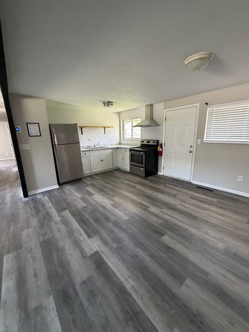 Welcome home to this inviting rental property in Huber Heights – photo 4
