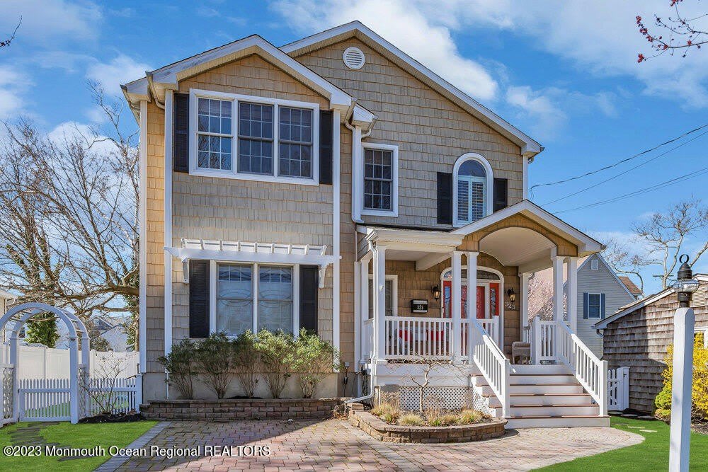 323 E Main Street – photo 2