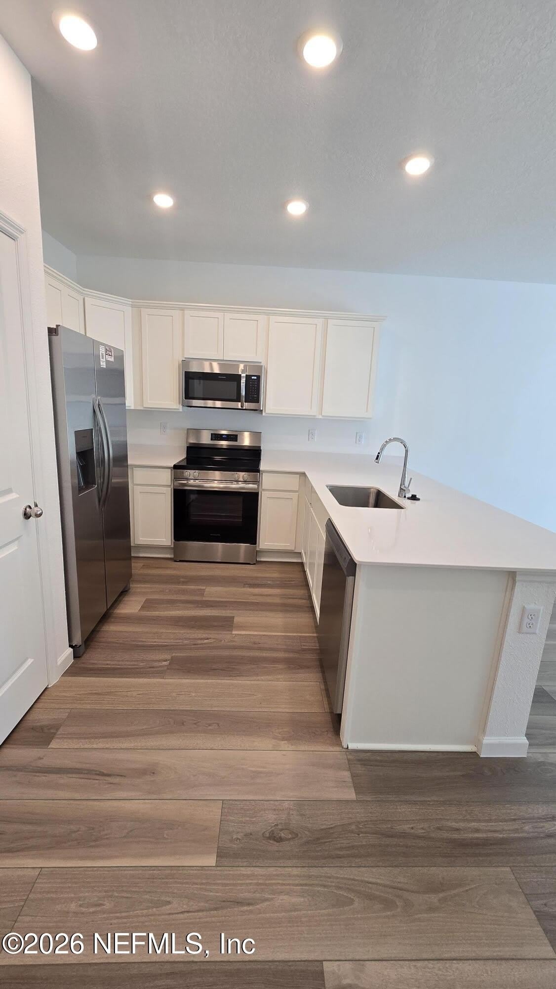 653 HOLLY LAKES Drive – photo 3