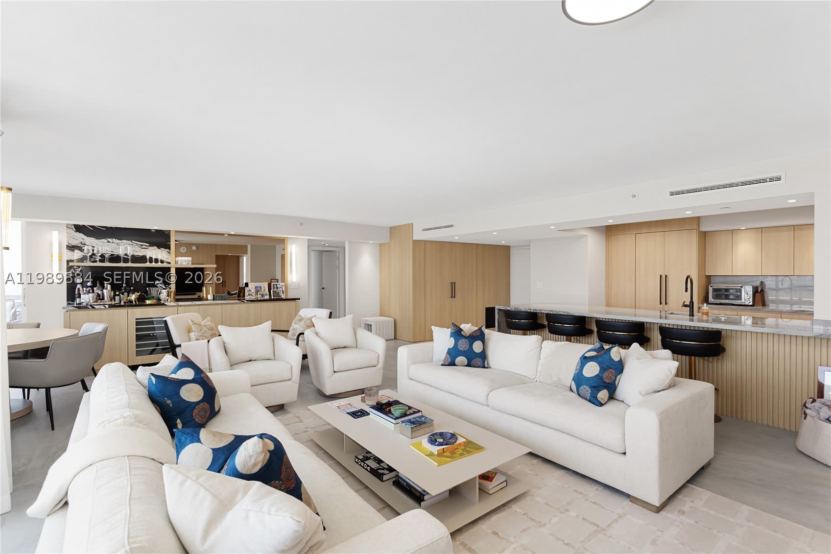 1800 Sunset Harbour Dr – photo 3